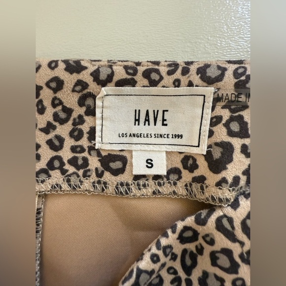HAVE Fashion Cheetah Print Mini Pencil Skirt With A Front Slit Size Small - Picture 7 of 9